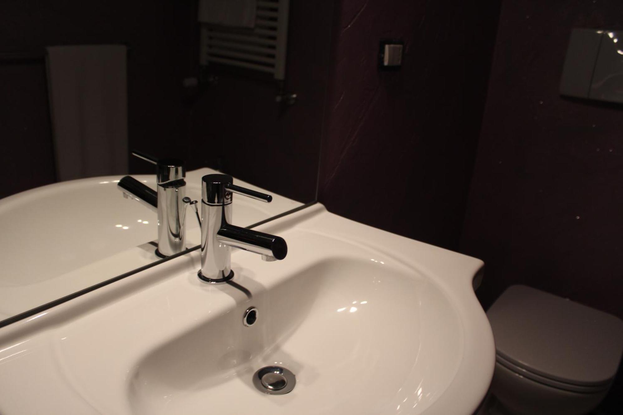 Rooms Of Love Pavia Exterior foto